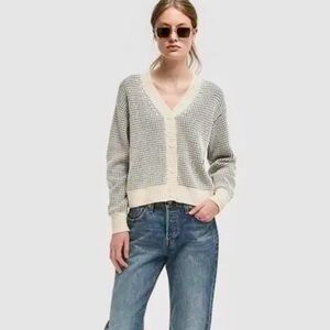 Women's Levi’s Cream and Blue V-Neck Cardigan Sweater XS Relaxed Fit